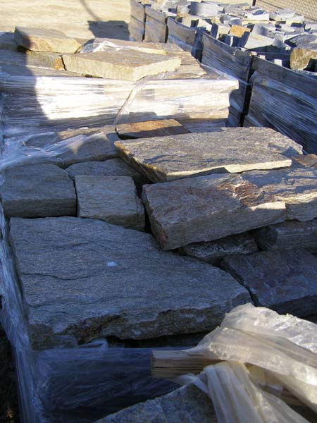 Pierres en plaquettes
