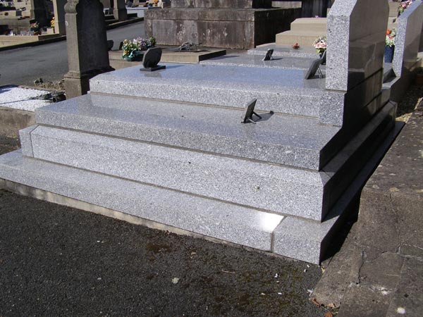 Pierres tombales