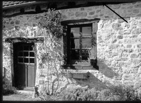 fi15img/06A02Courbefy01CW.jpg