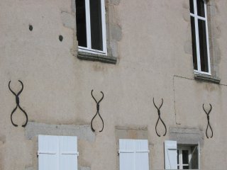 Croix de St Andr sur faade